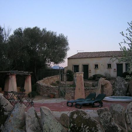 La Mesenda Rooms & Apartments Arzachena Eksteriør bilde