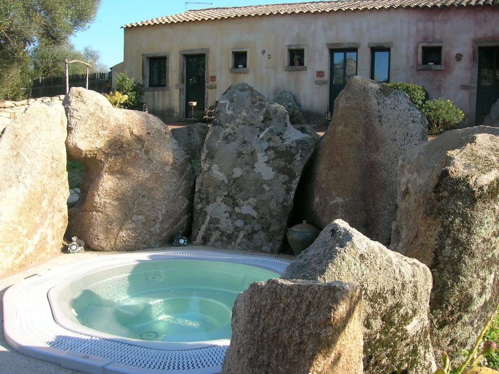 La Mesenda Rooms & Apartments Arzachena Eksteriør bilde